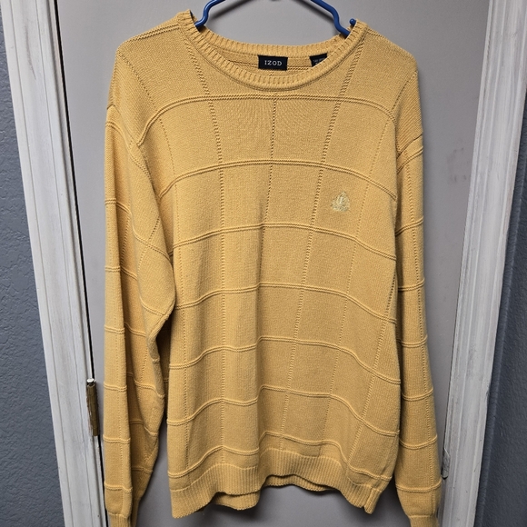 Large Izod Yellow Sweater - Picture 1 of 5